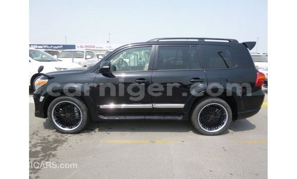 Sayi Imported Toyota Land Cruiser Black Babbar mota in Import - Dubai a Agadez Sayi Imported Toyota Land Cruiser Black Babbar mota in Import - Dubai a Agadez