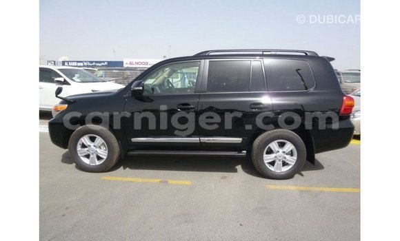 Acheter Import Utilitaire Toyota Land Cruiser Noir à Import - Dubai, Agadez Acheter Import Utilitaire Toyota Land Cruiser Noir à Import - Dubai, Agadez