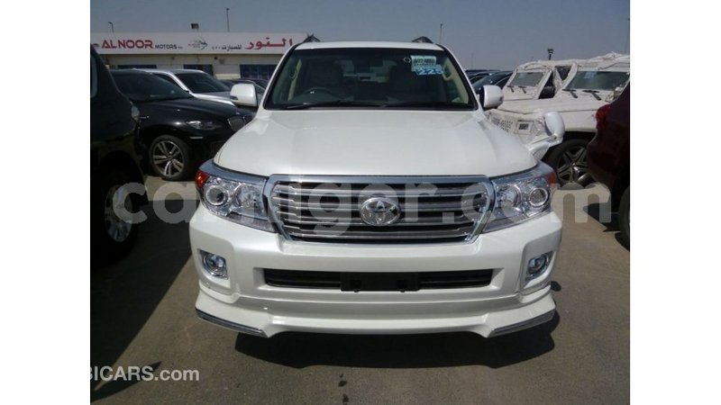 Big with watermark toyota land cruiser agadez import dubai 6129