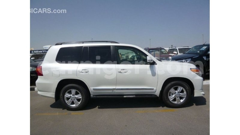 Big with watermark toyota land cruiser agadez import dubai 6129