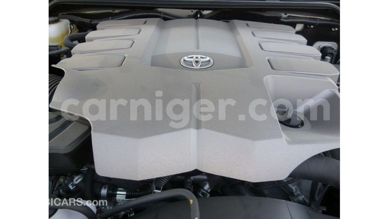 Big with watermark toyota land cruiser agadez import dubai 6129