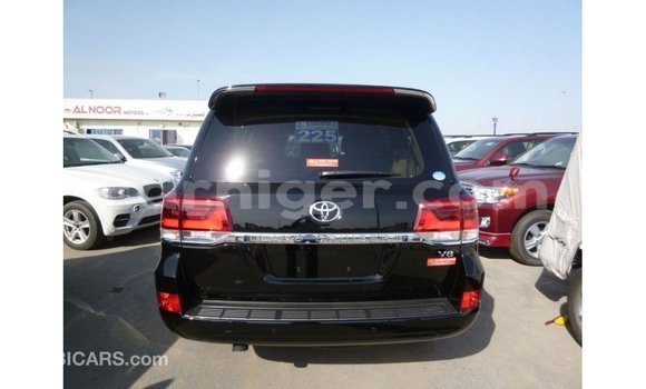Buy Import Toyota Land Cruiser Black Truck in Import - Dubai in Agadez Buy Import Toyota Land Cruiser Black Truck in Import - Dubai in Agadez