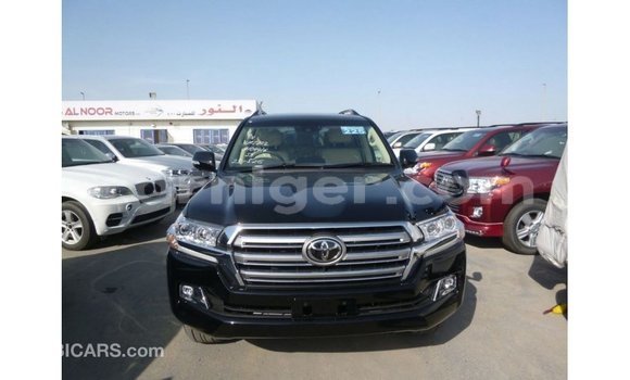 Buy Import Toyota Land Cruiser Black Truck in Import - Dubai in Agadez Buy Import Toyota Land Cruiser Black Truck in Import - Dubai in Agadez