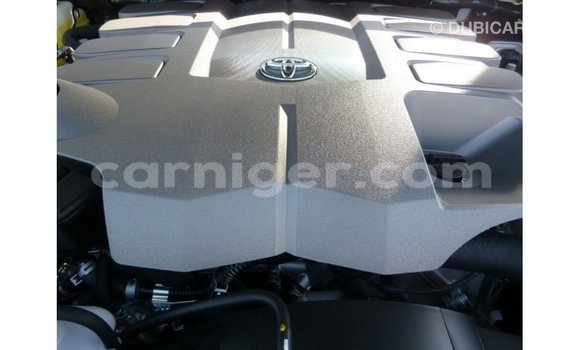 Sayi Imported Toyota Land Cruiser White Babbar mota in Import - Dubai a Agadez Sayi Imported Toyota Land Cruiser White Babbar mota in Import - Dubai a Agadez