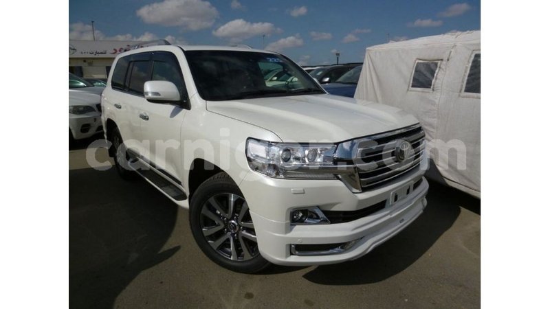 Big with watermark toyota land cruiser agadez import dubai 6133