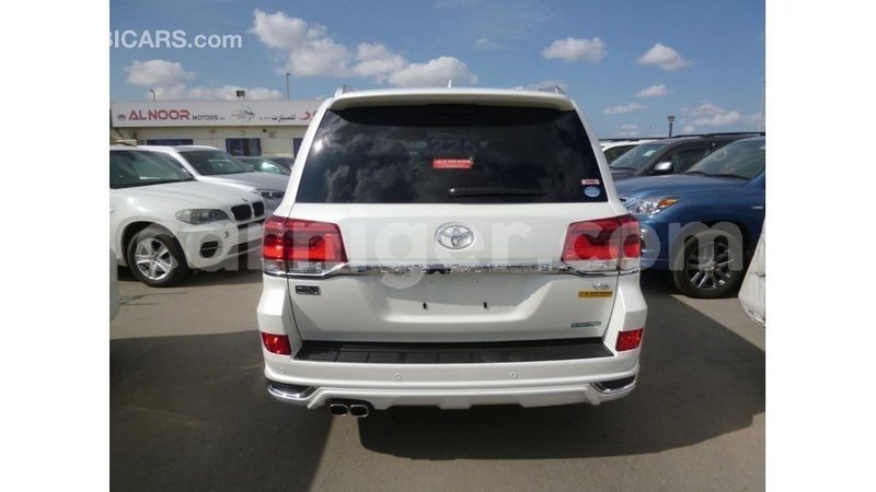 Big with watermark toyota land cruiser agadez import dubai 6133