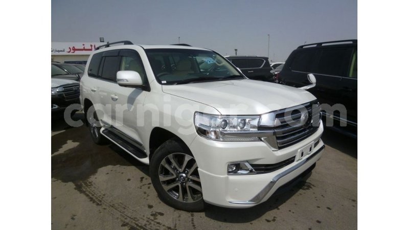 Big with watermark toyota land cruiser agadez import dubai 6134