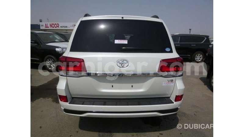 Big with watermark toyota land cruiser agadez import dubai 6134