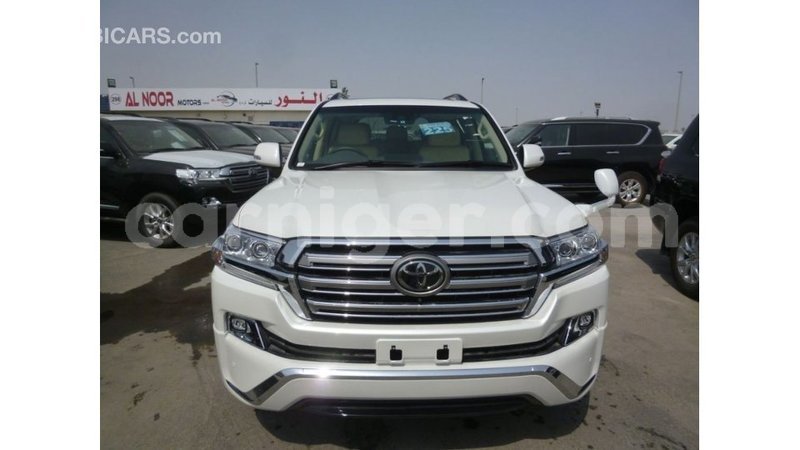 Big with watermark toyota land cruiser agadez import dubai 6134