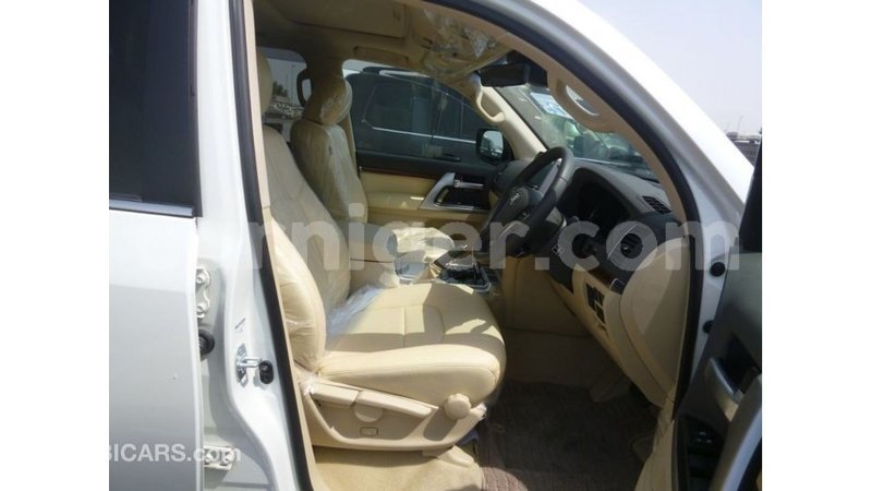 Big with watermark toyota land cruiser agadez import dubai 6134