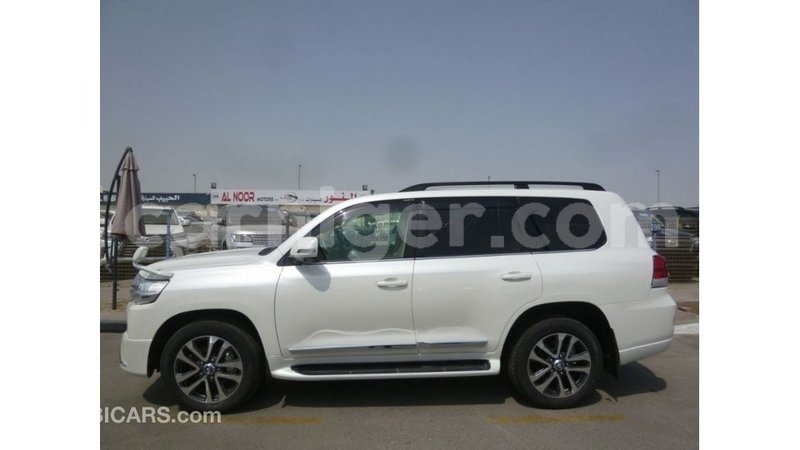 Big with watermark toyota land cruiser agadez import dubai 6134