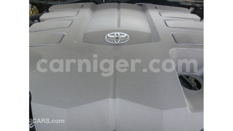 Big with watermark toyota land cruiser agadez import dubai 6134