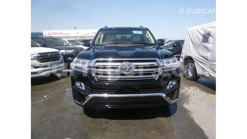 Big with watermark toyota land cruiser agadez import dubai 6135