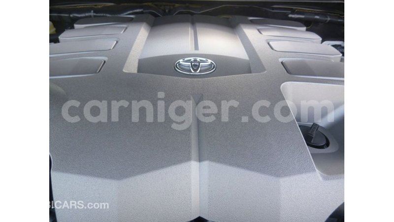 Big with watermark toyota land cruiser agadez import dubai 6135