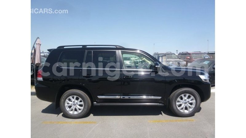 Big with watermark toyota land cruiser agadez import dubai 6136