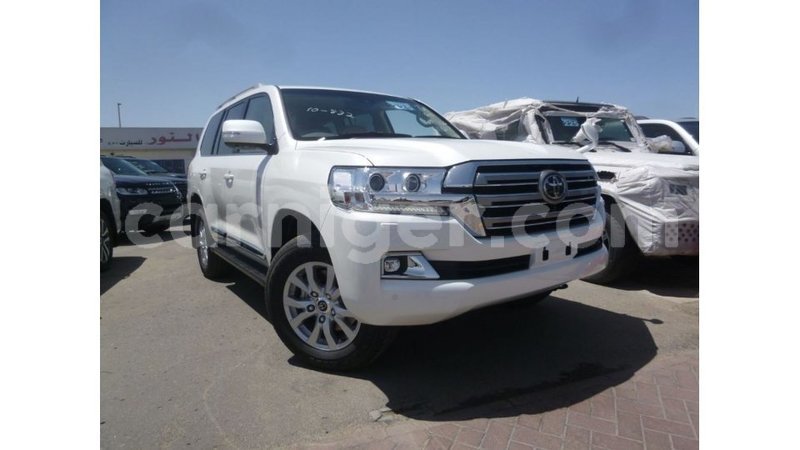 Big with watermark toyota land cruiser agadez import dubai 6137