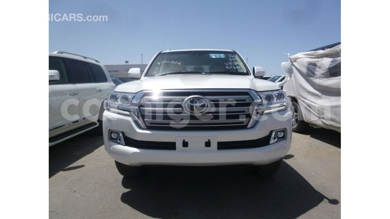 Big with watermark toyota land cruiser agadez import dubai 6137