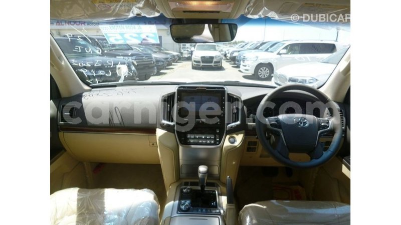 Big with watermark toyota land cruiser agadez import dubai 6137