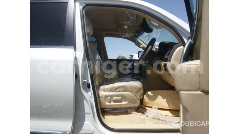 Big with watermark toyota land cruiser agadez import dubai 6137