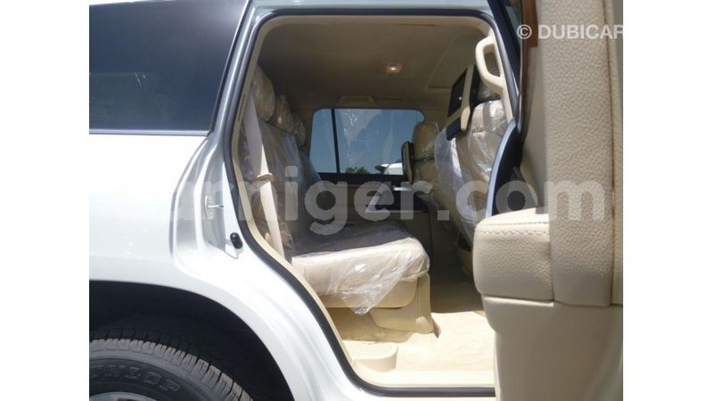 Big with watermark toyota land cruiser agadez import dubai 6137