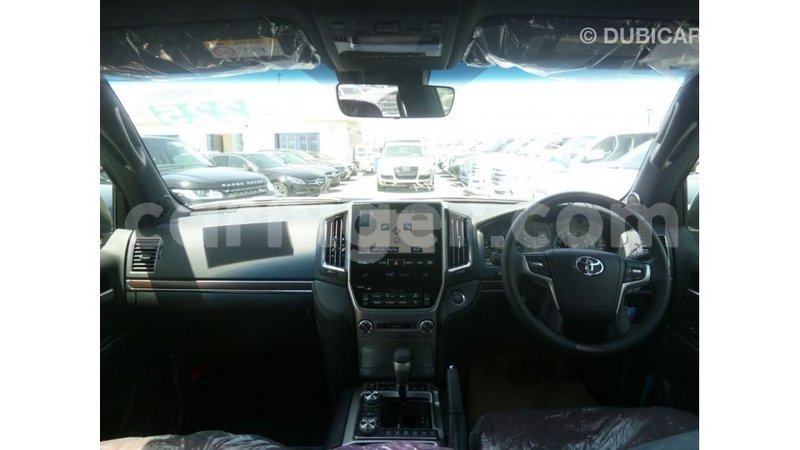 Big with watermark toyota land cruiser agadez import dubai 6138