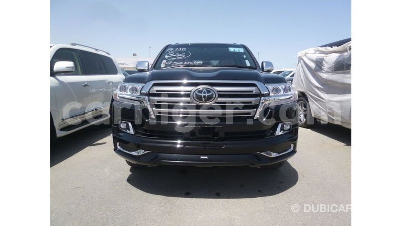 Big with watermark toyota land cruiser agadez import dubai 6138