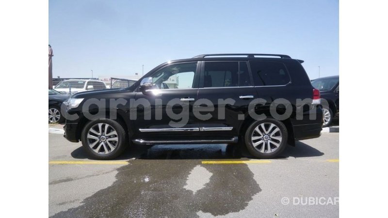 Big with watermark toyota land cruiser agadez import dubai 6138