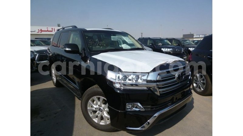 Big with watermark toyota land cruiser agadez import dubai 6139