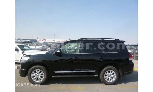 Acheter Import Utilitaire Toyota Land Cruiser Noir à Import - Dubai, Agadez Acheter Import Utilitaire Toyota Land Cruiser Noir à Import - Dubai, Agadez