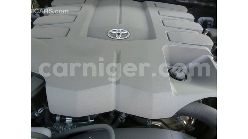 Big with watermark toyota land cruiser agadez import dubai 6139