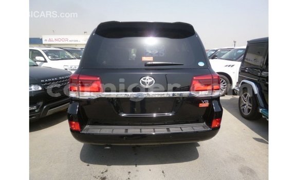 اشتري Imported Toyota Land Cruiser Black شاحنة في Import - Dubai في أغاديز اشتري Imported Toyota Land Cruiser Black شاحنة في Import - Dubai في أغاديز