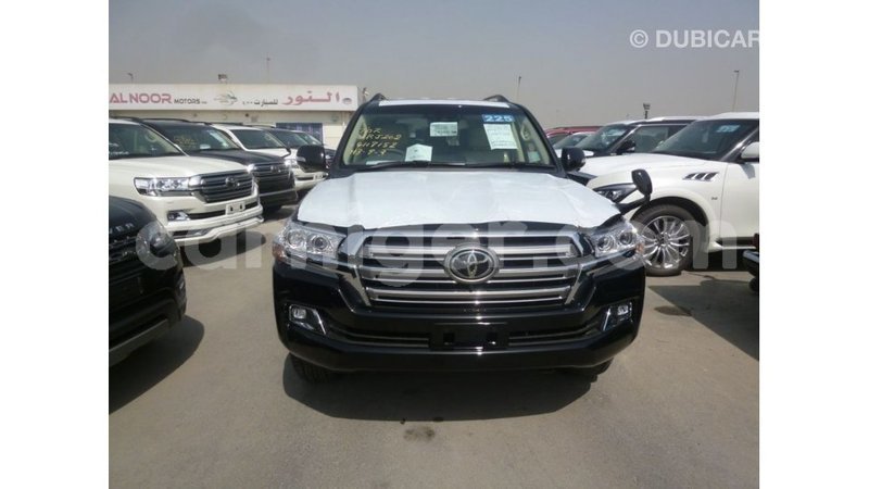 Big with watermark toyota land cruiser agadez import dubai 6140