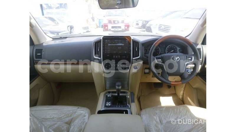 Big with watermark toyota land cruiser agadez import dubai 6141