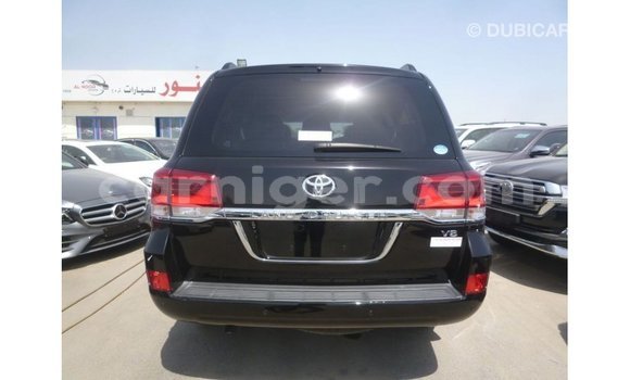 اشتري Imported Toyota Land Cruiser Black شاحنة في Import - Dubai في أغاديز اشتري Imported Toyota Land Cruiser Black شاحنة في Import - Dubai في أغاديز