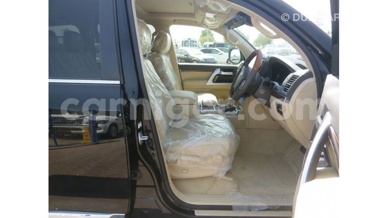 Big with watermark toyota land cruiser agadez import dubai 6141