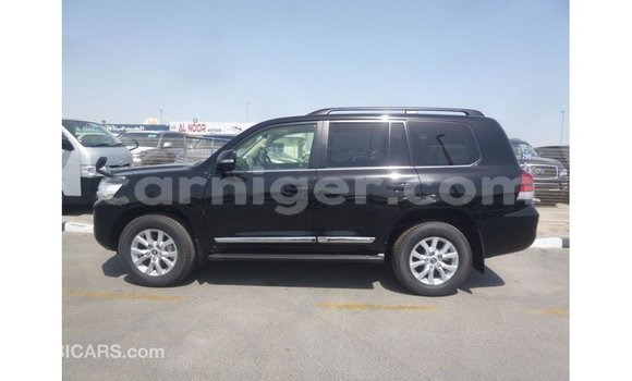 اشتري Imported Toyota Land Cruiser Black شاحنة في Import - Dubai في أغاديز اشتري Imported Toyota Land Cruiser Black شاحنة في Import - Dubai في أغاديز