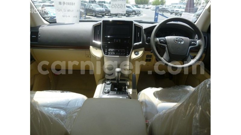 Big with watermark toyota land cruiser agadez import dubai 6142