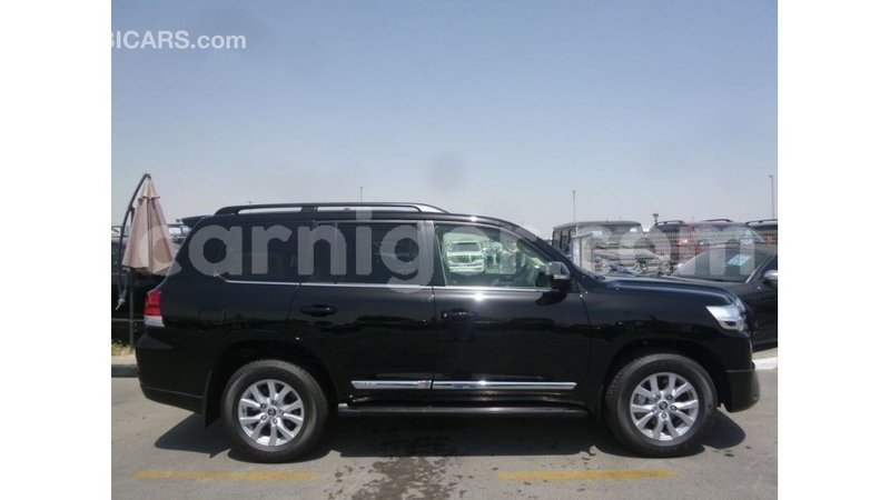 Big with watermark toyota land cruiser agadez import dubai 6142