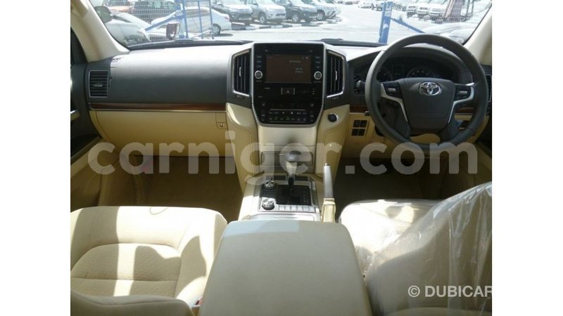 Big with watermark toyota land cruiser agadez import dubai 6143