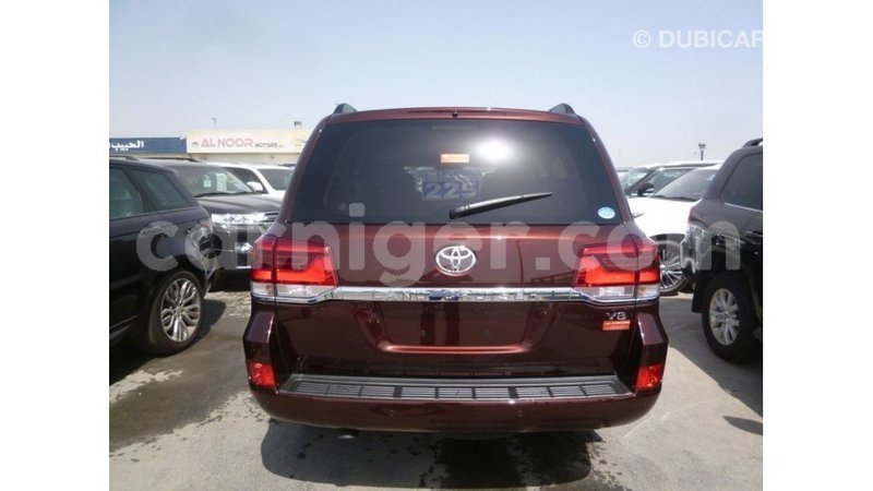 Big with watermark toyota land cruiser agadez import dubai 6143