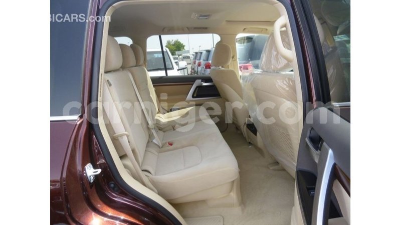 Big with watermark toyota land cruiser agadez import dubai 6143