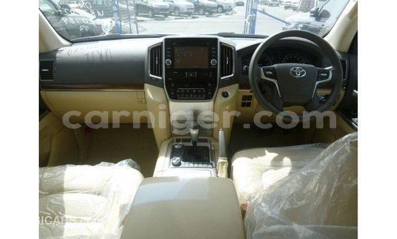 اشتري Imported Toyota Land Cruiser White شاحنة في Import - Dubai في أغاديز اشتري Imported Toyota Land Cruiser White شاحنة في Import - Dubai في أغاديز