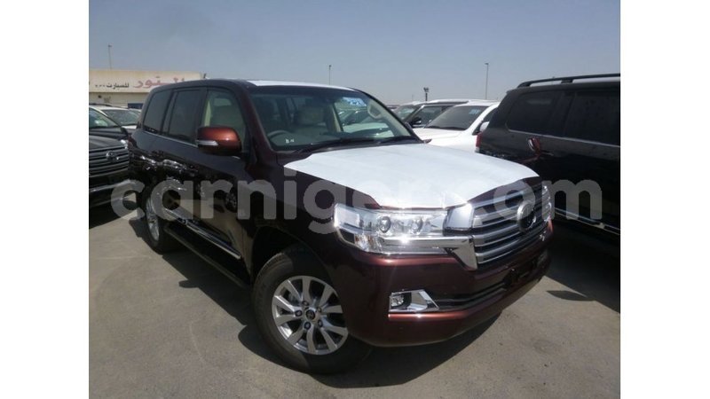 Big with watermark toyota land cruiser agadez import dubai 6145