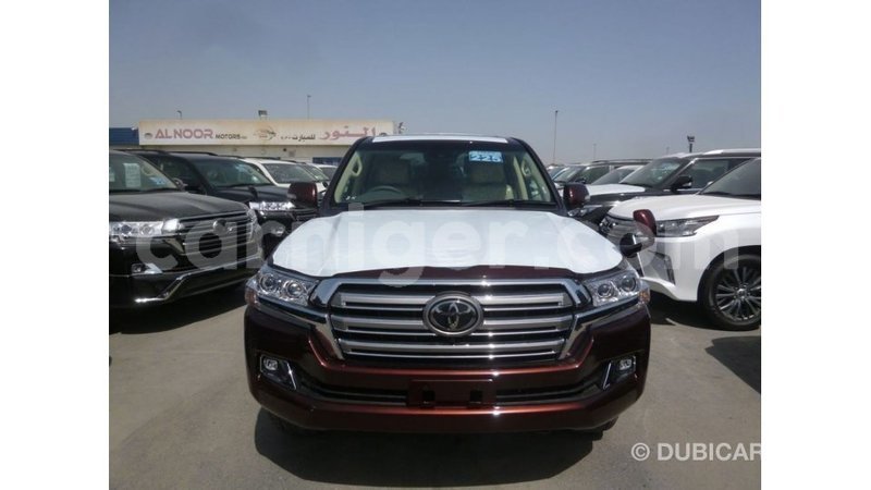 Big with watermark toyota land cruiser agadez import dubai 6145