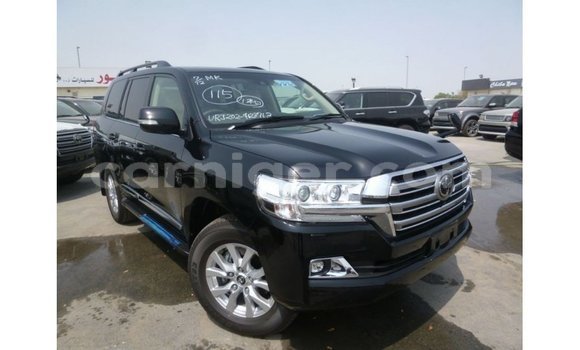 Buy Import Toyota Land Cruiser Black Truck in Import - Dubai in Agadez Buy Import Toyota Land Cruiser Black Truck in Import - Dubai in Agadez