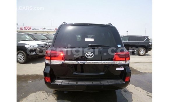 Buy Import Toyota Land Cruiser Black Truck in Import - Dubai in Agadez Buy Import Toyota Land Cruiser Black Truck in Import - Dubai in Agadez