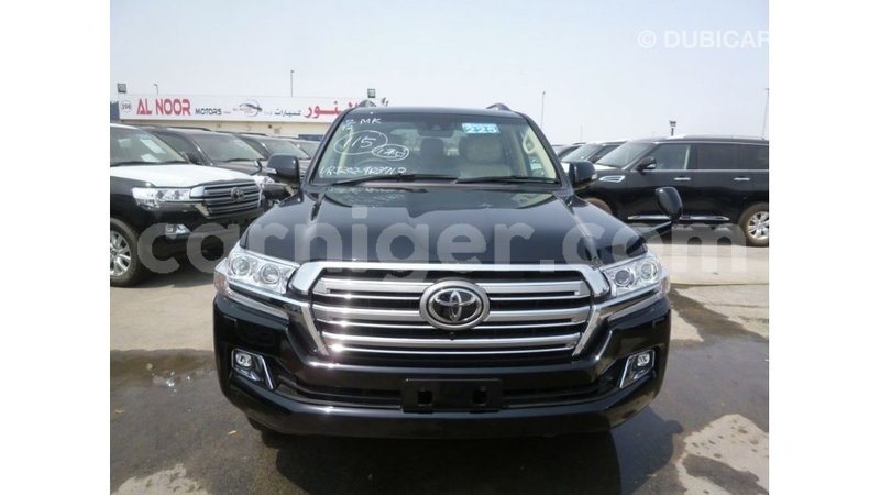 Big with watermark toyota land cruiser agadez import dubai 6147