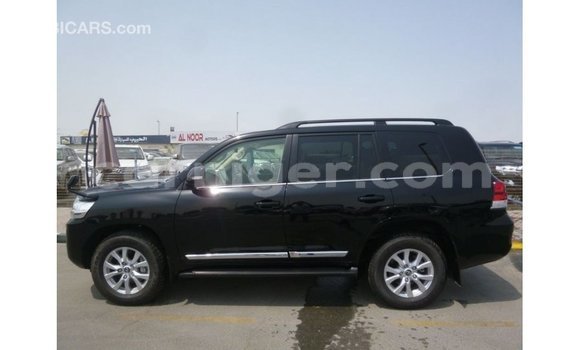 Buy Import Toyota Land Cruiser Black Truck in Import - Dubai in Agadez Buy Import Toyota Land Cruiser Black Truck in Import - Dubai in Agadez