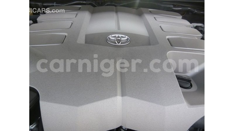 Big with watermark toyota land cruiser agadez import dubai 6147