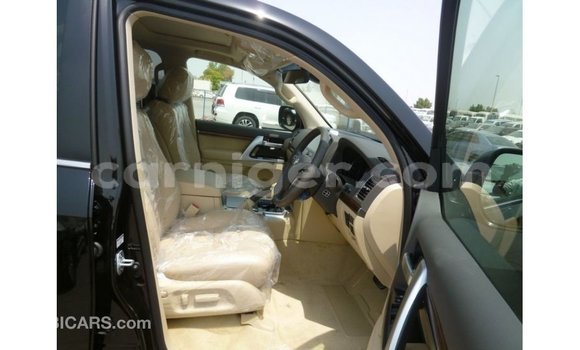 Sayi Imported Toyota Land Cruiser Black Babbar mota in Import - Dubai a Agadez Sayi Imported Toyota Land Cruiser Black Babbar mota in Import - Dubai a Agadez